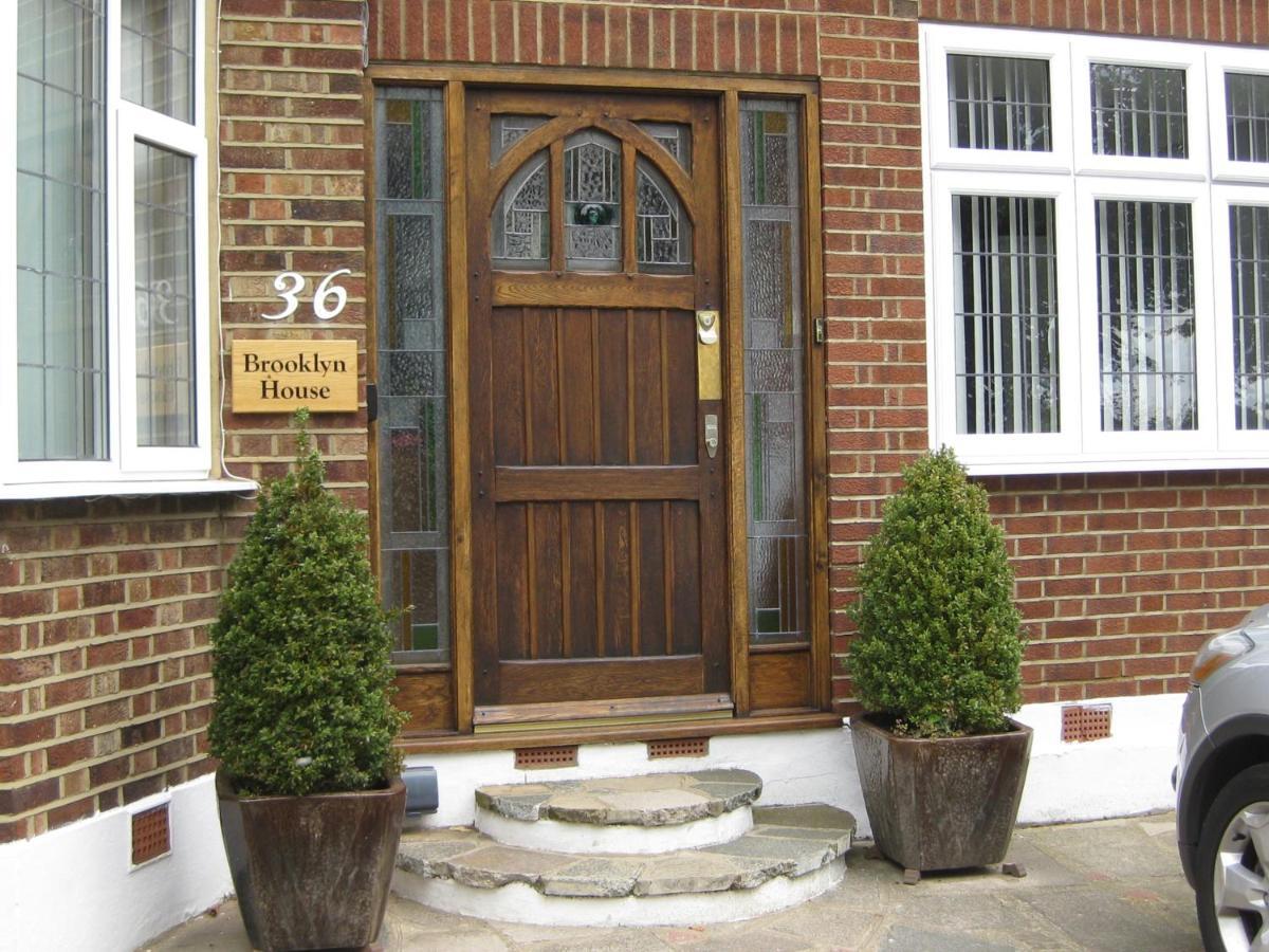 Brooklyn House Hotel Barnet Exterior photo